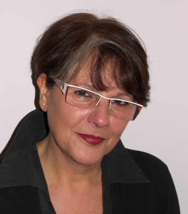 /potrait/viviane_i.jpeg